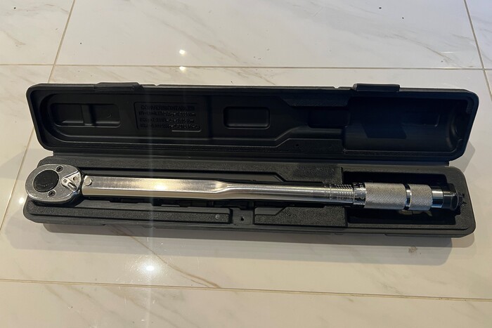 torque wrench 1 2 drive click
